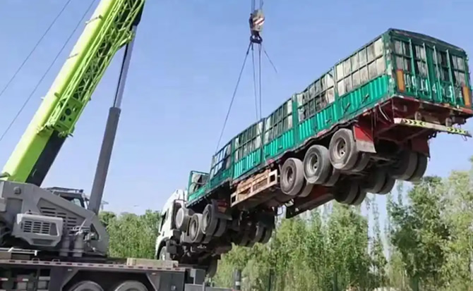 桃江道路脱困救援案例